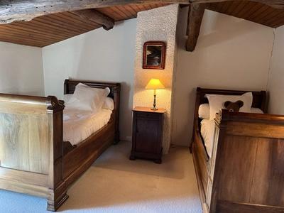 Maison traditionnelle - 170 m² - 7 pièces