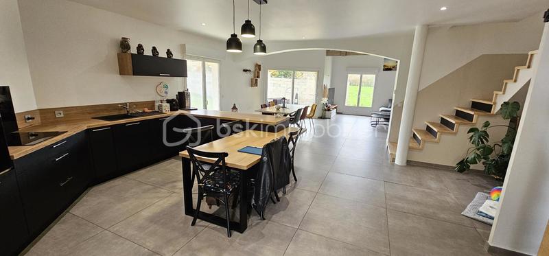 Maison - 165 m² - 7 pièces