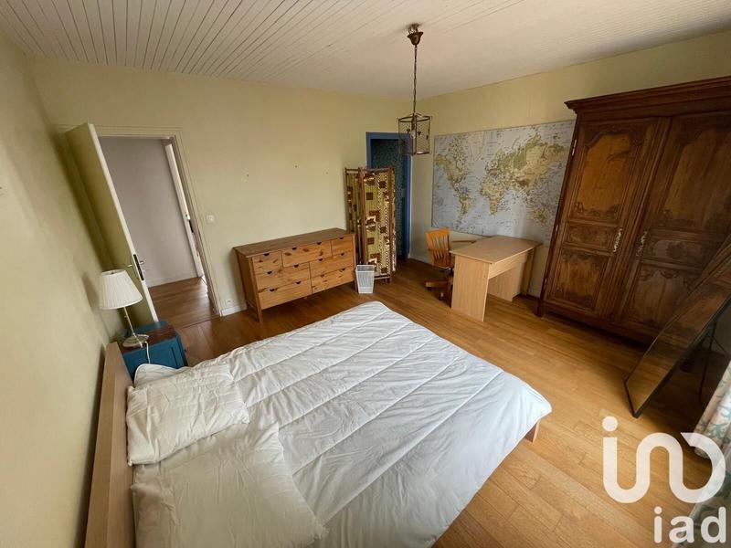 Maison - 241 m² - 12 pièces