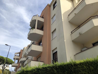 Parking / Garage - 12 m²