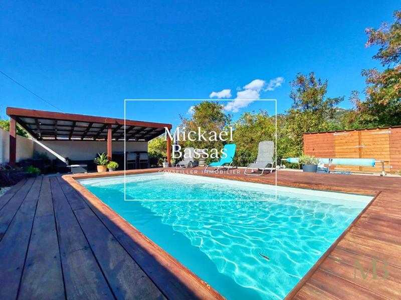 Maison - 102 m² - 4 pièces