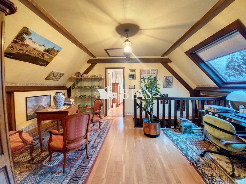 Maison traditionnelle - 150 m² - 6 pièces