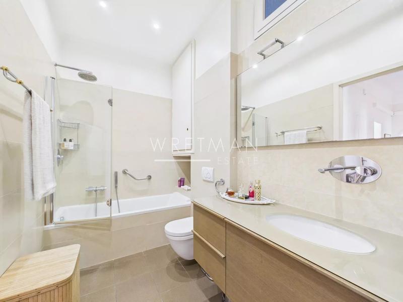 Appartement - 155 m² - 5 pièces