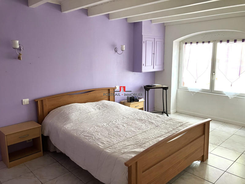 Maison - 220 m² - 6 pièces