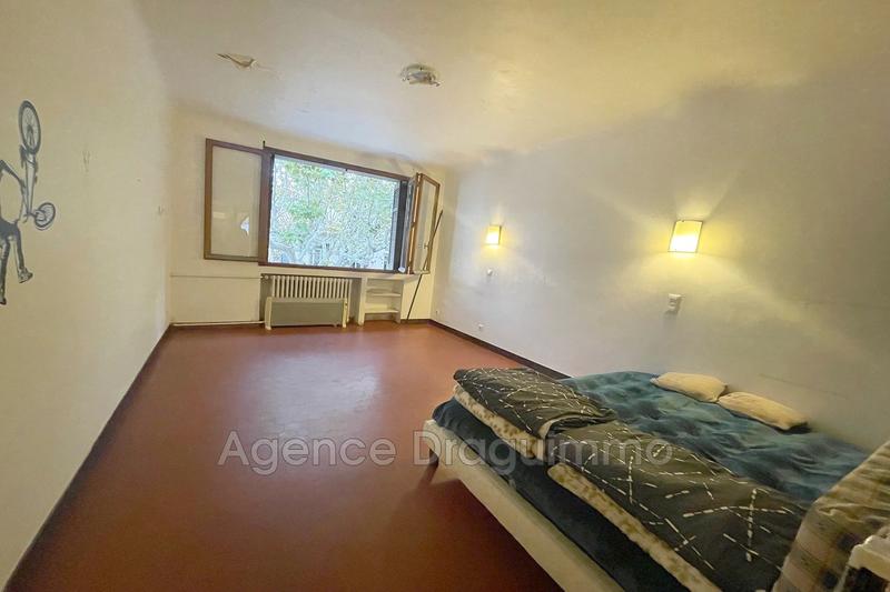 Maison - 331 m² - 10 pièces