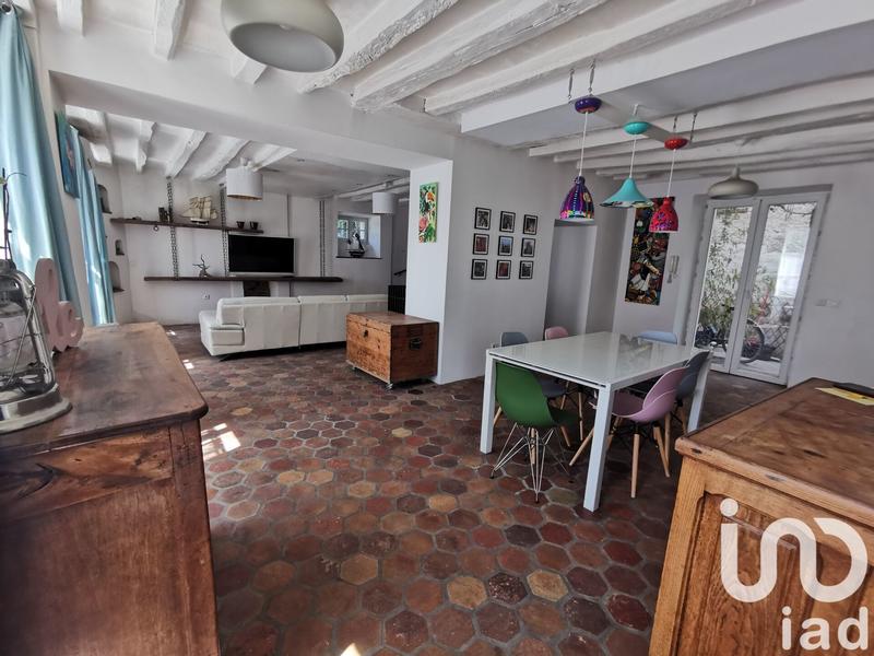 Maison - 215 m² - 7 pièces