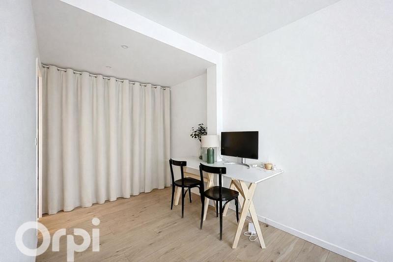 Appartement - 80 m² - 3 pièces