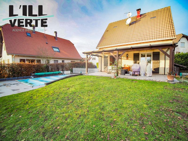 Maison - 90 m² - 5 pièces