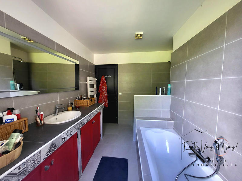 Maison traditionnelle - 132 m² - 5 pièces