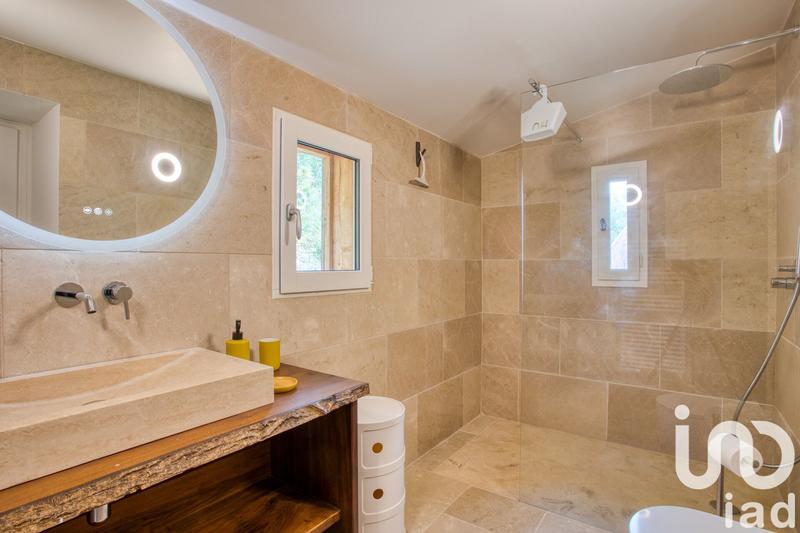 Maison - 180 m² - 7 pièces