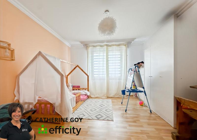 Appartement - 90 m² - 4 pièces