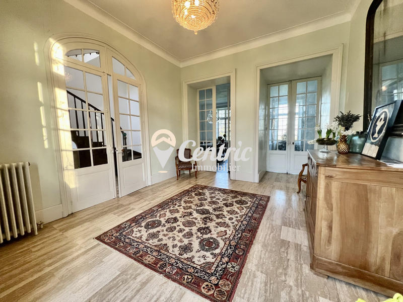 Château - 260 m² - 10 pièces