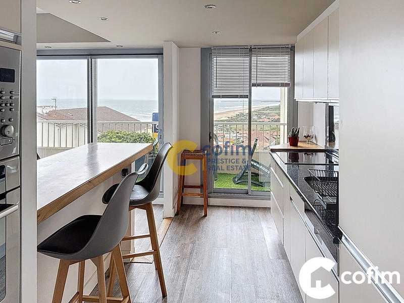 Appartement - 97 m² - 4 pièces