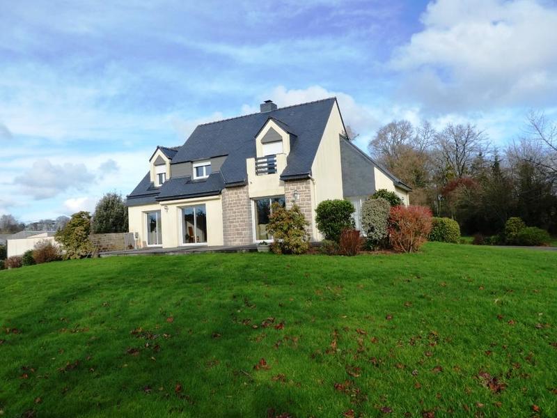 Maison - 130 m² - 6 pièces