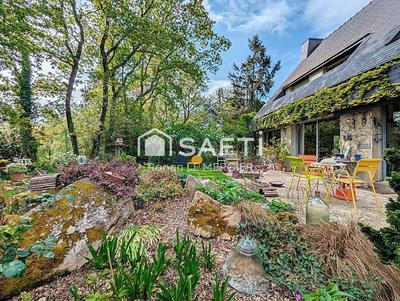 Maison - 151 m² - 7 pièces