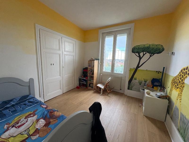 Immeuble - 198 m² - 8 pièces