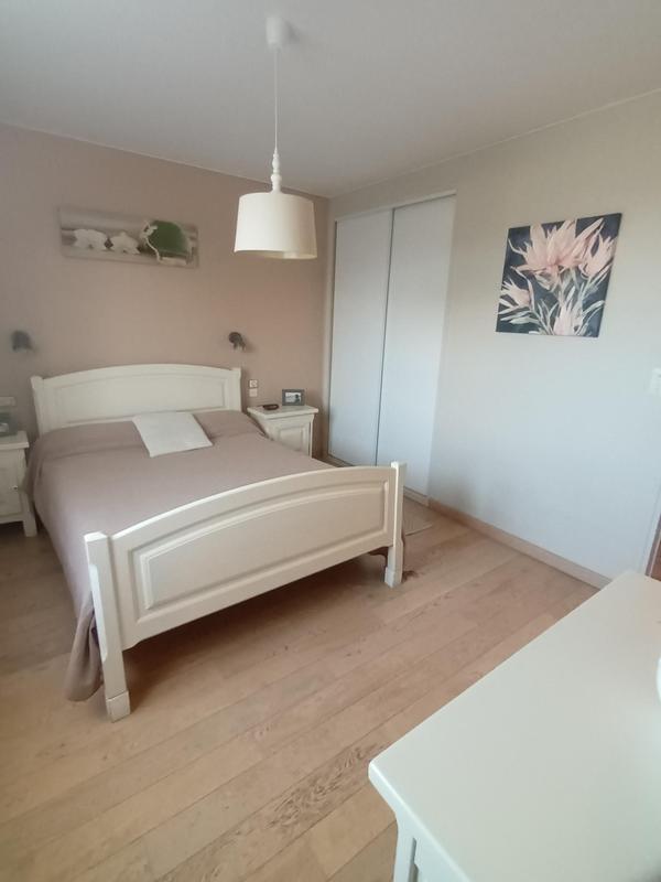 Maison traditionnelle - 151 m² - 6 pièces