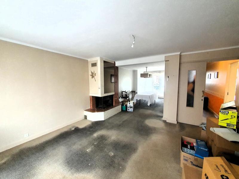 Maison - 230 m² - 11 pièces