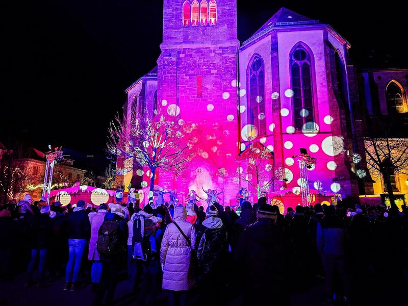 Spectacle son et lumière : l'horloge magique du Père Noël
