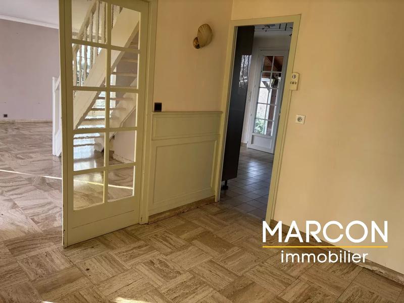 Propriété - 277 m² - 12 pièces