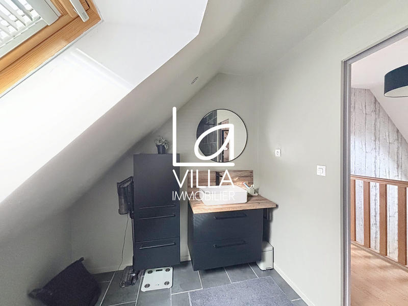 Maison traditionnelle - 117 m² - 6 pièces