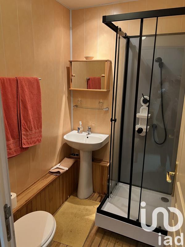 Maison - 237 m² - 11 pièces