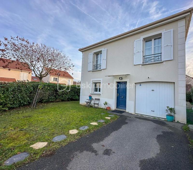 Maison - 92 m² - 5 pièces