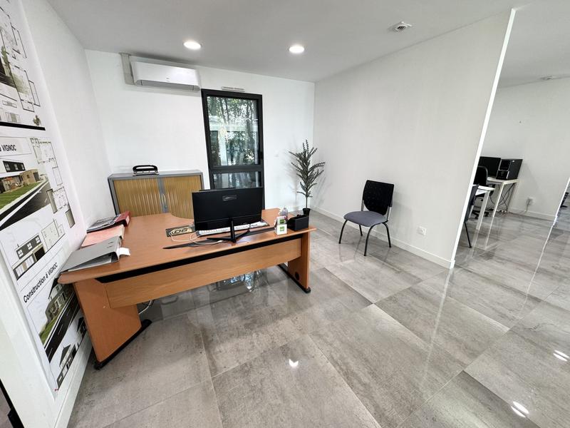 Bureau - 575 m² - 18 pièces