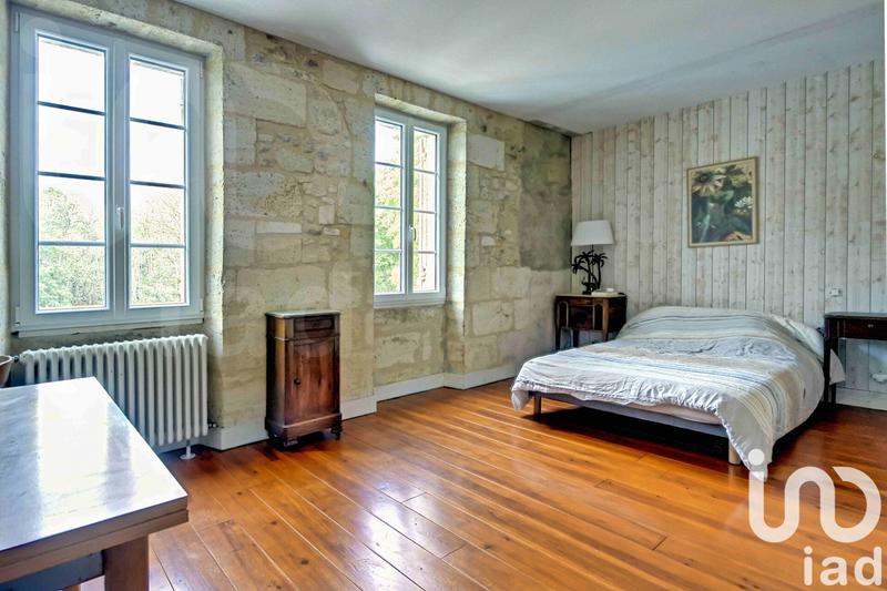 Maison - 357 m² - 11 pièces