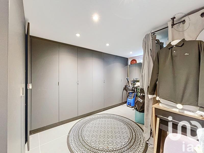 Maison - 225 m² - 7 pièces