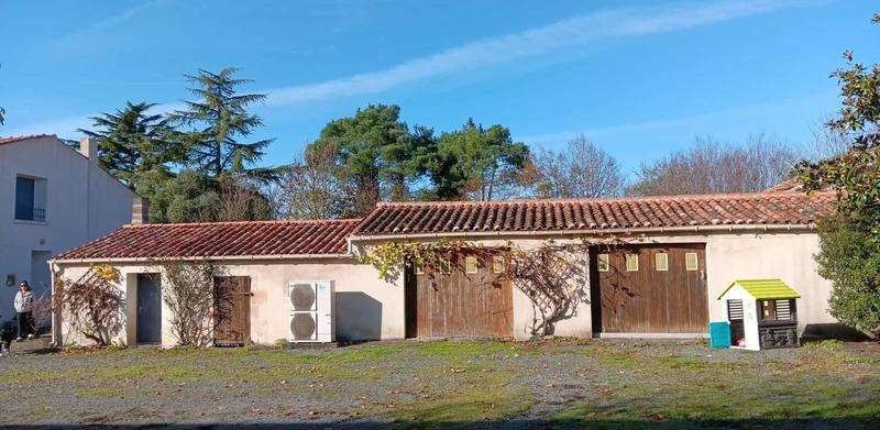 Maison de village - 278 m² - 11 pièces