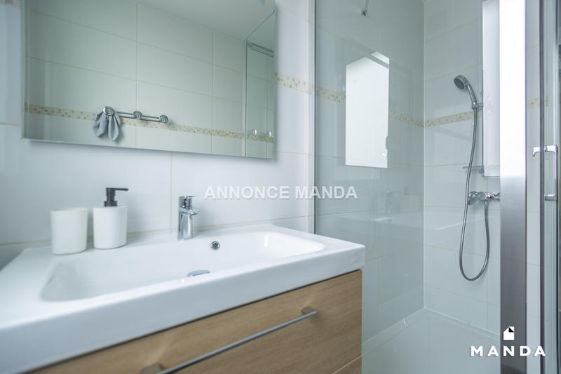 Chambre - 10 m² - 5 pièces