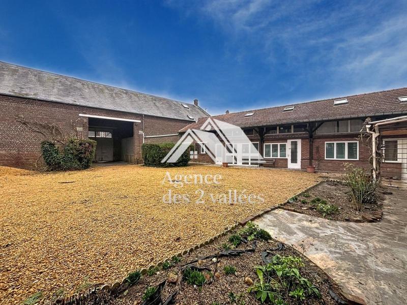 Propriété - 245 m² - 5 pièces