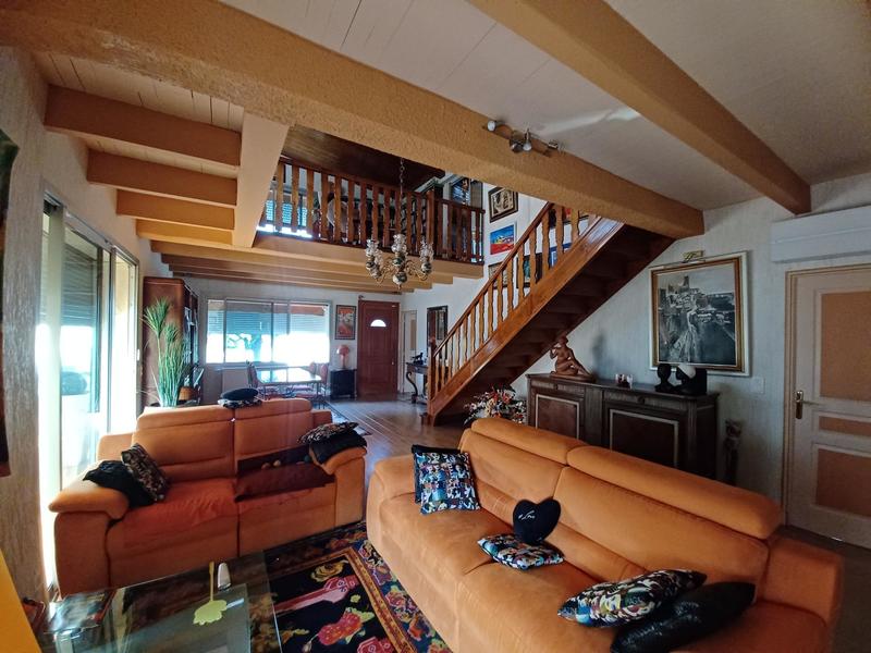 Maison - 140 m² - 5 pièces