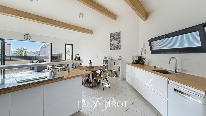 Maison - 80 m² - 4 pièces