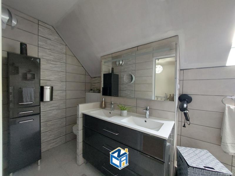 Maison traditionnelle - 116 m² - 5 pièces