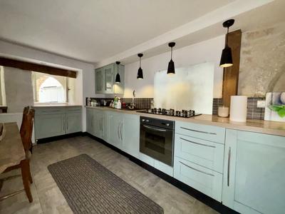 Maison - 93 m² - 5 pièces