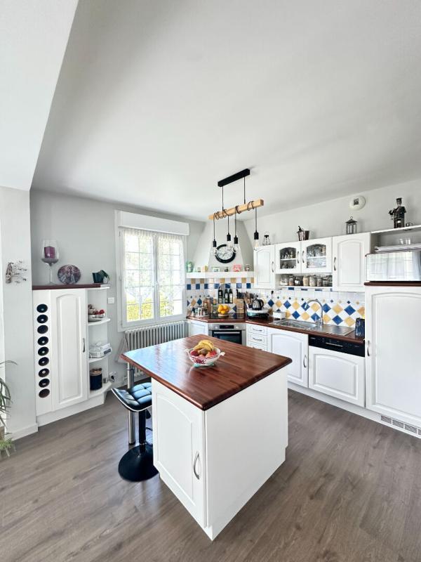 Maison - 142 m² - 7 pièces