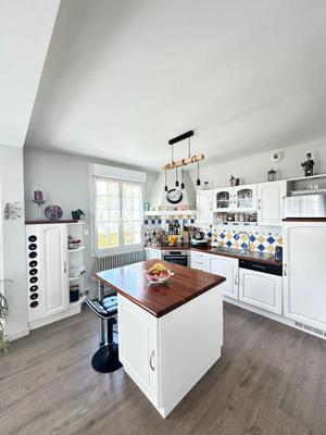 Maison - 142 m² - 7 pièces