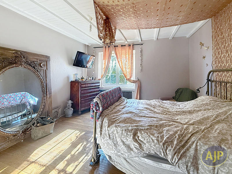 Maison - 175 m² - 8 pièces