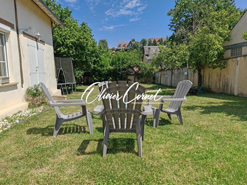 Maison - 169 m² - 9 pièces