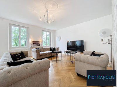 Maison - 380 m² - 12 pièces