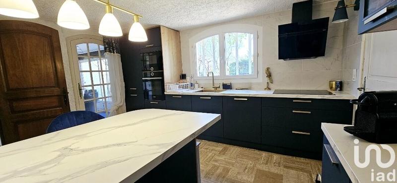 Maison - 212 m² - 7 pièces