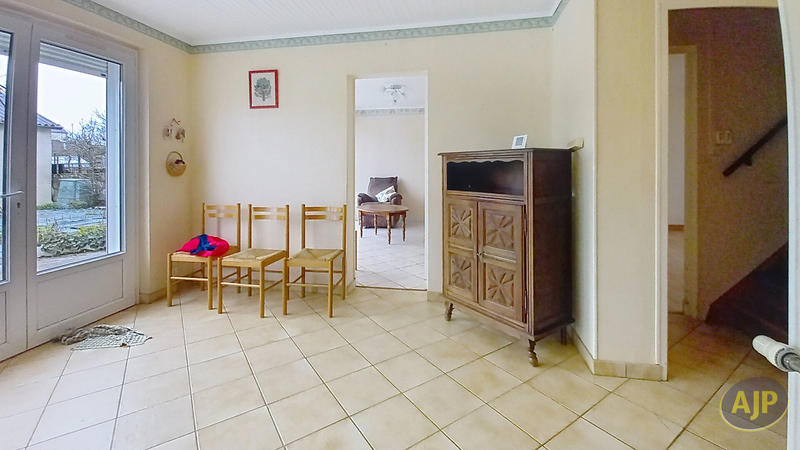 Maison - 90 m² - 5 pièces