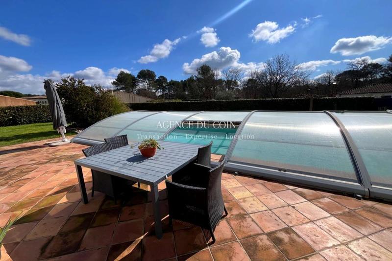 Villa - 240 m² - 6 pièces