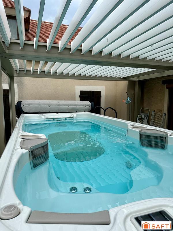 Maison - 228 m² - 7 pièces