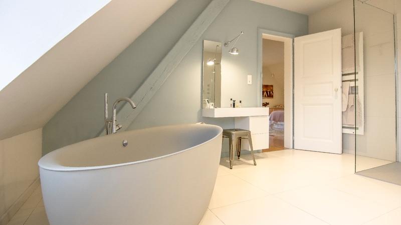 Demeure - 360 m² - 11 pièces