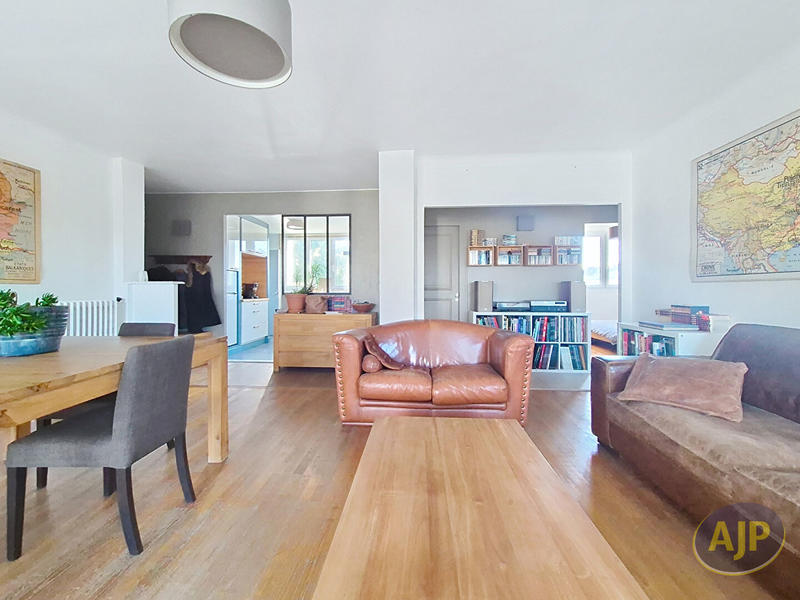 Appartement - 80 m² - 4 pièces