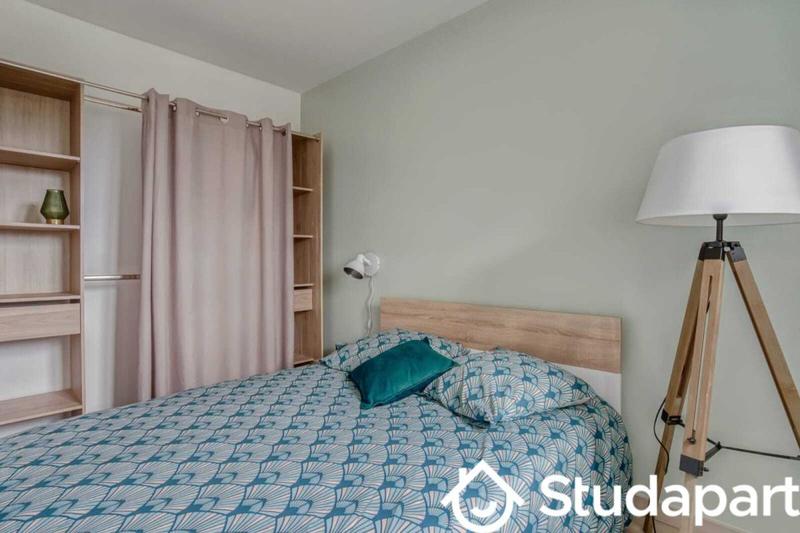 Chambre - 10 m² - 1 pièce