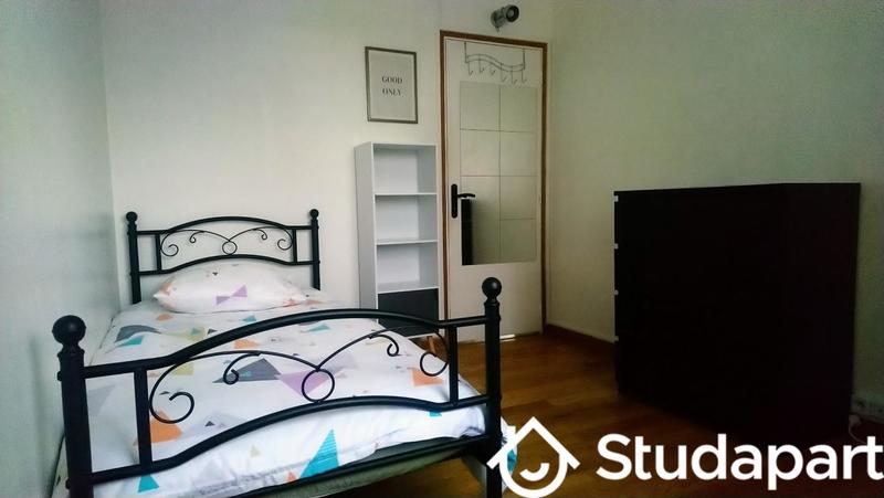 Chambre - 10 m² - 1 pièce